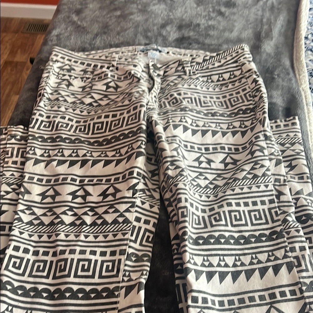 Black and White Women Jeans - Picture 3 of 5